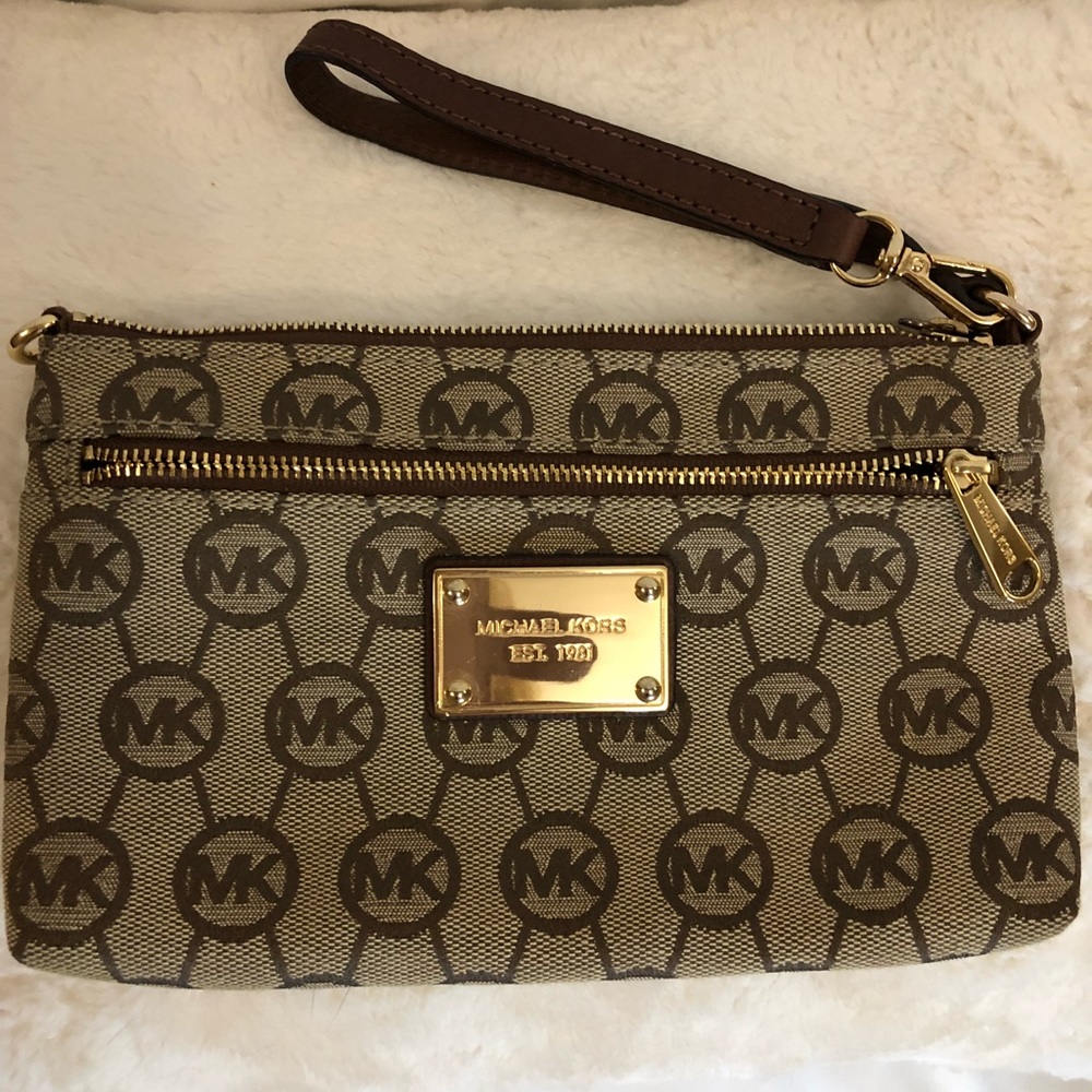 Michael Kors Wristlet/Wallet